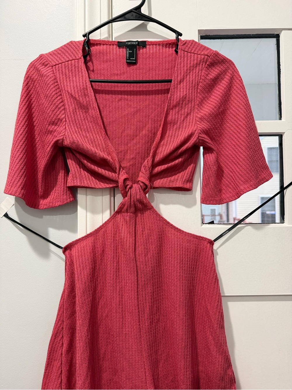 Forever 21 Raspberry Knot-Front Cutout Crop Top